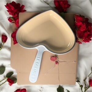 💗 New LE CREUSET: Heart Shaped Cast Iron Skillet Pan Coastal Blue 10"  FRANCE